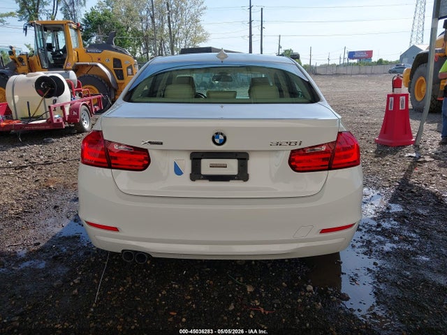 2015 Bmw 328i Xdrive მანქანა იყიდება აუქციონზე, vin: WBA3B5G56FNS14232, აუქციონის ნომერი: 45036283