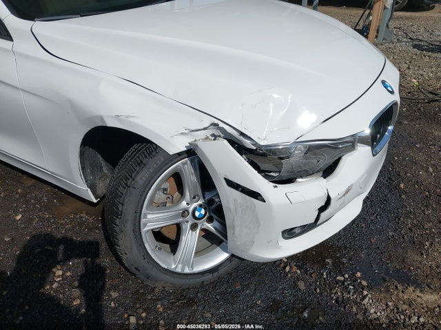 2015 Bmw 328i Xdrive მანქანა იყიდება აუქციონზე, vin: WBA3B5G56FNS14232, აუქციონის ნომერი: 45036283