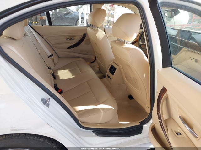 2015 Bmw 328i Xdrive მანქანა იყიდება აუქციონზე, vin: WBA3B5G56FNS14232, აუქციონის ნომერი: 45036283
