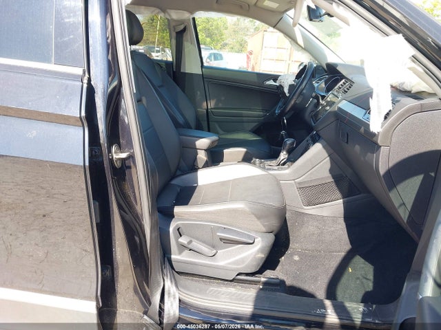Aukcja sprzedaży 2018 Volkswagen Tiguan 2.0t Se/2.0t Sel, vin: 3VV2B7AX9JM074704, numer aukcji: 45036287