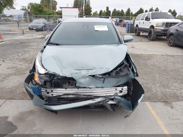 Продаж на аукціоні авто 2017 Toyota Prius Two, vin: JTDKBRFU3H3544973, номер лоту: 45036337