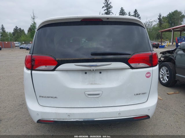 Chrysler Pacifica Limited 2017 2C4RC1GGXHR703520 Image 16
