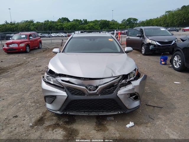 Продажа на аукционе авто 2018 Toyota Camry Se, vin: 4T1B11HK2JU103170, номер лота: 45036452