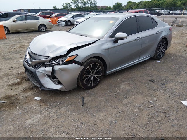 Продажа на аукционе авто 2018 Toyota Camry Se, vin: 4T1B11HK2JU103170, номер лота: 45036452