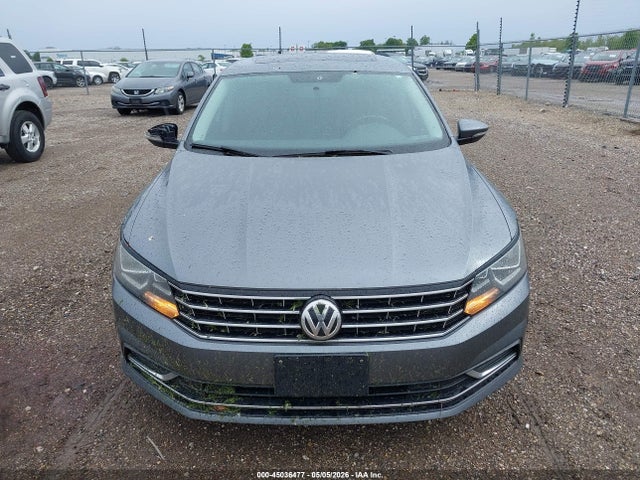 2017 Volkswagen Passat 1.8t Se მანქანა იყიდება აუქციონზე, vin: 1VWBT7A32HC014135, აუქციონის ნომერი: 45036477