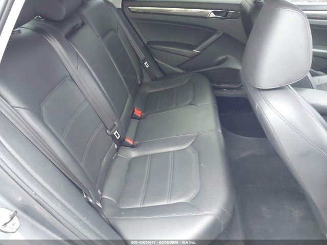 2017 Volkswagen Passat 1.8t Se მანქანა იყიდება აუქციონზე, vin: 1VWBT7A32HC014135, აუქციონის ნომერი: 45036477