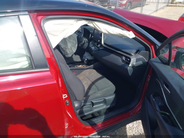 NMTKHMBX3KR083862 Toyota C-HR XLE
