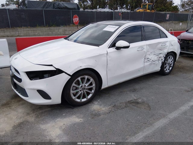 Mercedes-Benz A 220 2021 W1K3G4EB2MJ277362 Image 2