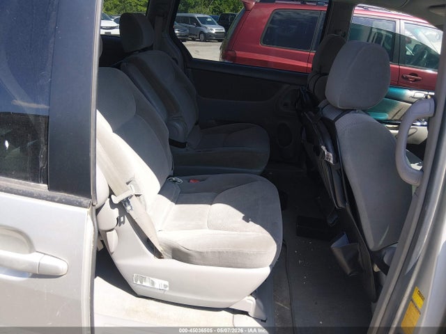 45036505 :رقم المزاد ، 5TDZA23C54S109515 vin ، 2004 Toyota Sienna Le مزاد بيع