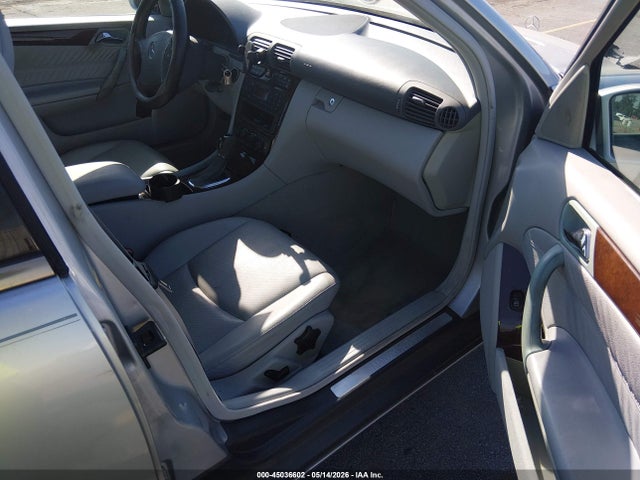45036602 :رقم المزاد ، WDBRF81J43F327139 vin ، 2003 Mercedes-benz C 240 مزاد بيع