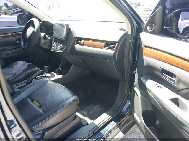 45036676 :رقم المزاد ، JA4AD3A35EZ009275 vin ، 2014 Mitsubishi Outlander Se مزاد بيع
