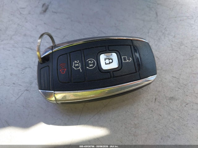 5LMCJ3C99KUL17396 Lincoln Mkc Reserve