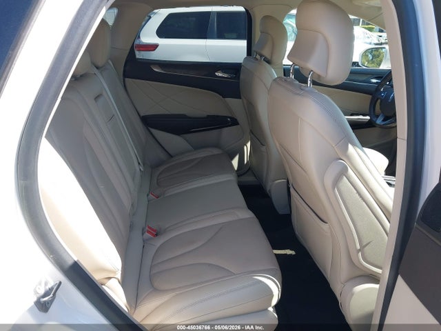 5LMCJ3C99KUL17396 Lincoln Mkc Reserve