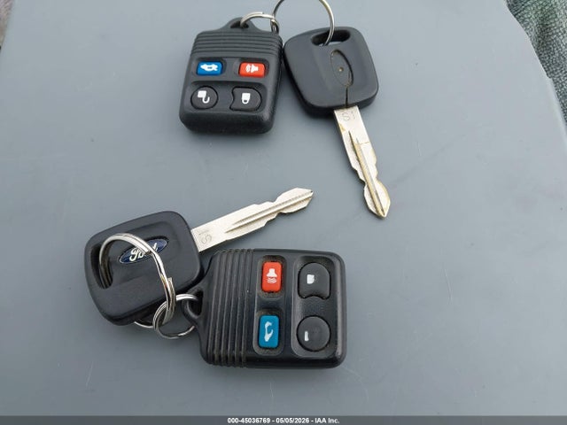 Продаж на аукціоні авто 2002 Ford Thunderbird, vin: 1FAHP60A52Y130179, номер лоту: 45036769