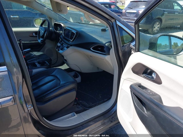 2019 Chrysler Pacifica Touring L მანქანა იყიდება აუქციონზე, vin: 2C4RC1BG8KR583196, აუქციონის ნომერი: 45036835