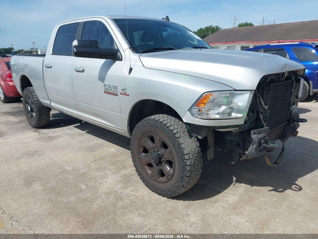 45036873 :رقم المزاد ، 3C6UR5DL5HG756527 vin ، 2017 Ram 2500 Big Horn  4x4 6'4 Box مزاد بيع