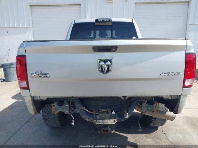 45036873 :رقم المزاد ، 3C6UR5DL5HG756527 vin ، 2017 Ram 2500 Big Horn  4x4 6'4 Box مزاد بيع