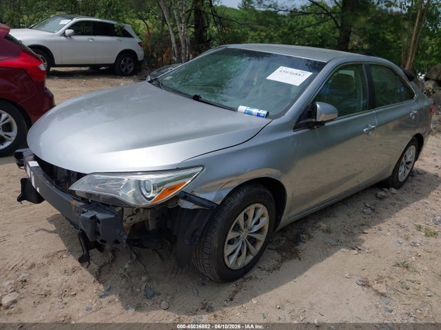 45036882 :رقم المزاد ، 4T1BF1FK9FU109222 vin ، 2015 Toyota Camry Le مزاد بيع