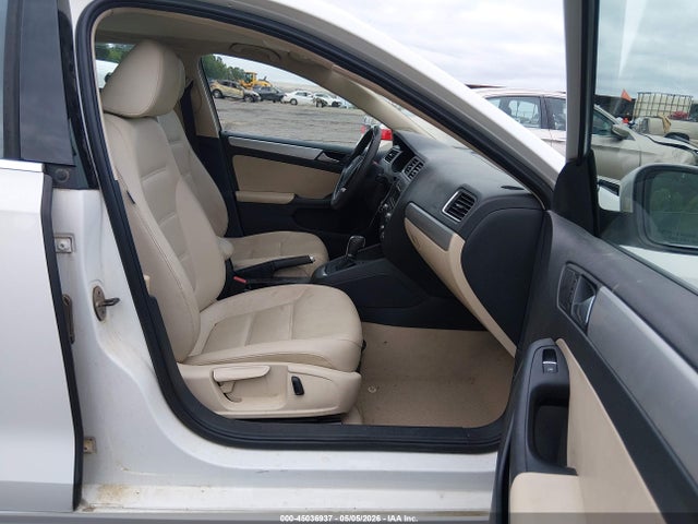 45036937 :رقم المزاد ، 3VWD17AJ4EM286760 vin ، 2014 Volkswagen Jetta 1.8t Se مزاد بيع