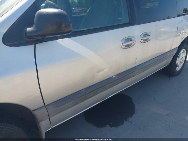 2000 Dodge Grand Caravan Se მანქანა იყიდება აუქციონზე, vin: 1B4GP44R2YB639214, აუქციონის ნომერი: 45036944