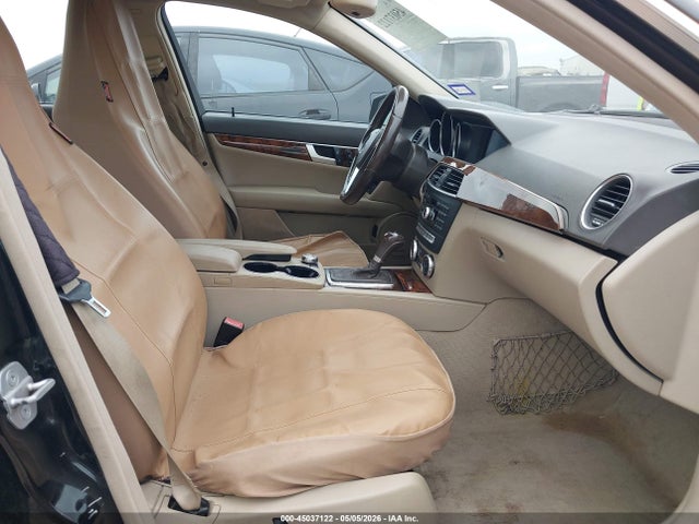 Продаж на аукціоні авто 2012 Mercedes-benz C 250 Sport, vin: WDDGF4HB0CR232775, номер лоту: 45037122