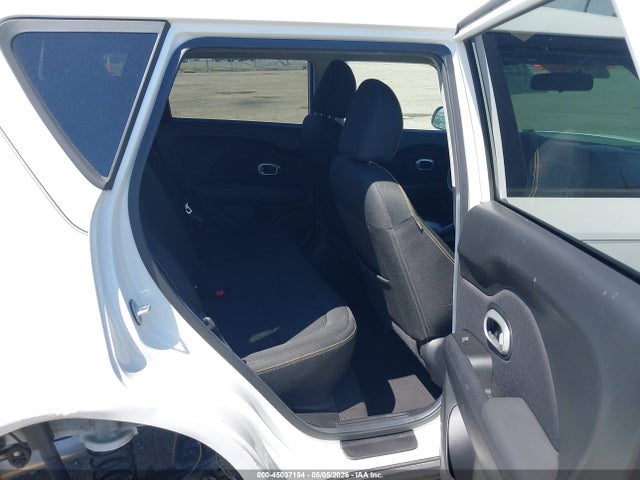 Продаж на аукціоні авто 2015 Kia Soul +, vin: KNDJP3A53F7806927, номер лоту: 45037154