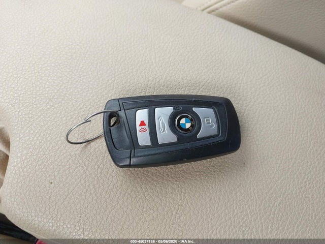 2015 Bmw 328i მანქანა იყიდება აუქციონზე, vin: WBA3A5G50FNS86028, აუქციონის ნომერი: 45037166