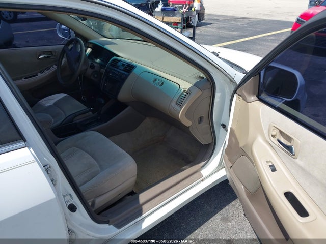 45037190 :رقم المزاد ، 1HGCG5651YA091280 vin ، 2000 Honda Accord 2.3 Ex مزاد بيع