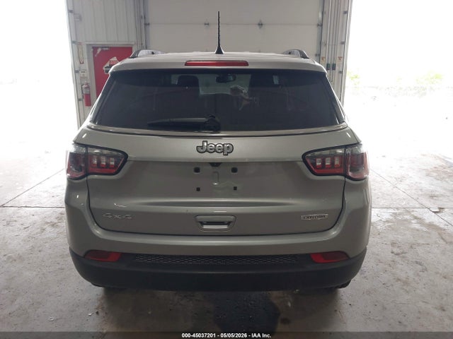 2022 Jeep Compass Latitude 4x4 მანქანა იყიდება აუქციონზე, vin: 3C4NJDBB5NT216848, აუქციონის ნომერი: 45037201