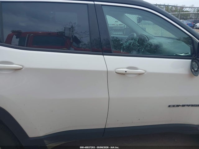 Продажа на аукционе авто 2018 Jeep Compass Latitude 4x4, vin: 3C4NJDBB2JT185780, номер лота: 45037203