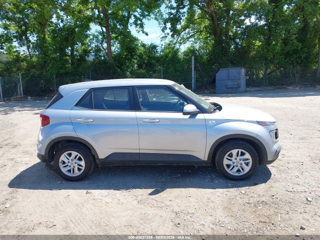 2021 Hyundai Venue Se მანქანა იყიდება აუქციონზე, vin: KMHRB8A37MU068086, აუქციონის ნომერი: 45037359