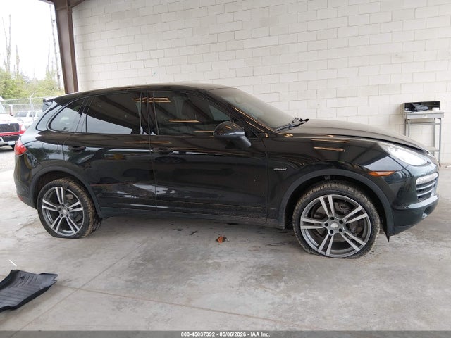 Porsche Cayenne Diesel 2014 WP1AF2A26ELA38044 Image 13