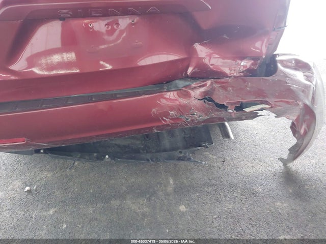 Продаж на аукціоні авто 2018 Toyota Sienna Le 8 Passenger, vin: 5TDKZ3DC2JS909912, номер лоту: 45037419