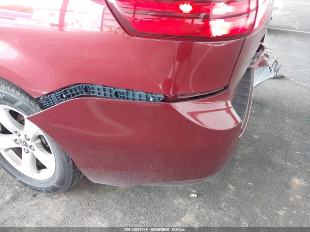 Продаж на аукціоні авто 2018 Toyota Sienna Le 8 Passenger, vin: 5TDKZ3DC2JS909912, номер лоту: 45037419