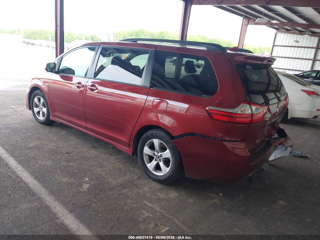 Продаж на аукціоні авто 2018 Toyota Sienna Le 8 Passenger, vin: 5TDKZ3DC2JS909912, номер лоту: 45037419