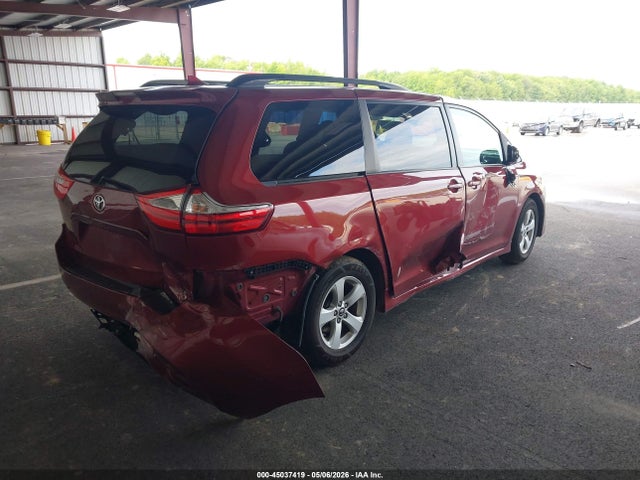 Продаж на аукціоні авто 2018 Toyota Sienna Le 8 Passenger, vin: 5TDKZ3DC2JS909912, номер лоту: 45037419