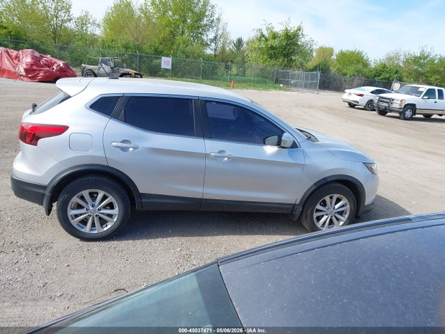JN1BJ1CR0HW116963 Nissan Rogue Sport S