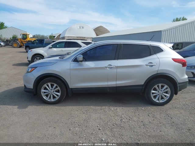 JN1BJ1CR0HW116963 Nissan Rogue Sport S