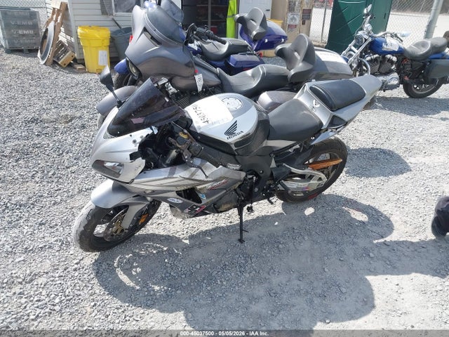 45037500 :رقم المزاد ، JH2SC57096M201245 vin ، 2006 Honda Cbr1000 Rr مزاد بيع