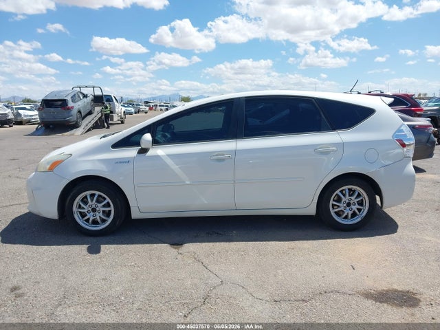 Продажа на аукционе авто 2012 Toyota Prius V Three, vin: JTDZN3EU7C3125473, номер лота: 45037570