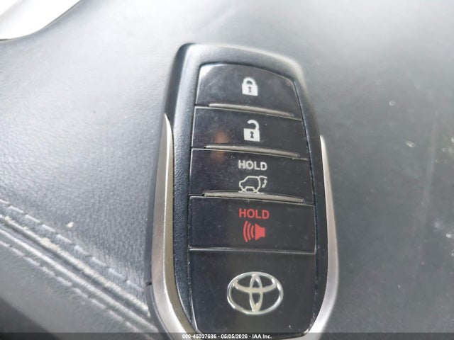 Toyota Land Cruiser 2020 JTMCY7AJ4L4087226 Image 11