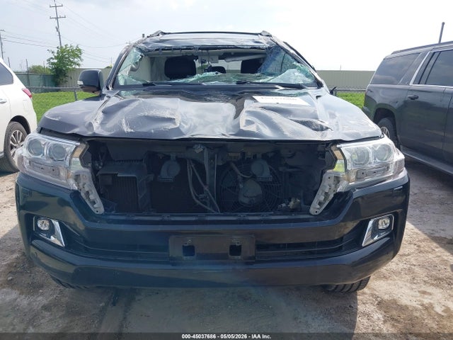 Toyota Land Cruiser 2020 JTMCY7AJ4L4087226 Image 13