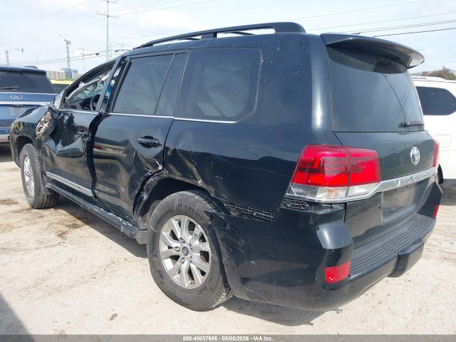 Toyota Land Cruiser 2020 JTMCY7AJ4L4087226 Image 3