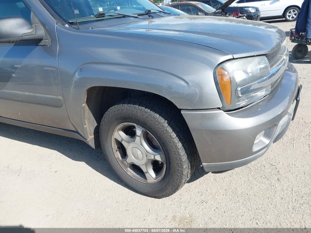 45037703 :رقم المزاد ، 1GNET16S856111046 vin ، 2005 Chevrolet Trailblazer Ext Ls مزاد بيع