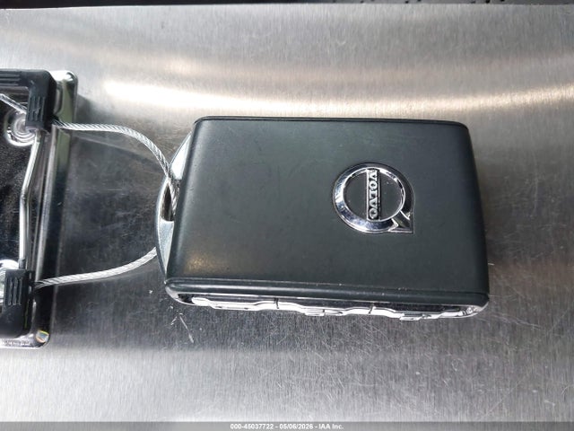 Auction sale of the 2022 Volvo Xc60 B5 Inscription, vin: YV4L12DL1N1063939, lot number: 45037722