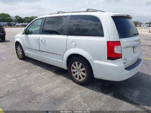 2015 Chrysler Town & Country Touring მანქანა იყიდება აუქციონზე, vin: 2C4RC1BG8FR552214, აუქციონის ნომერი: 45037815