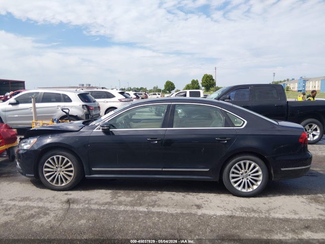 45037829 :رقم المزاد ، 1VWBT7A32HC038161 vin ، 2017 Volkswagen Passat 1.8t Se مزاد بيع