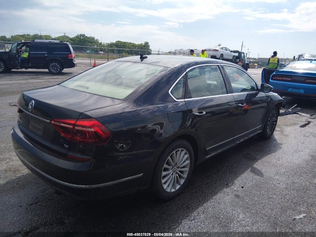 45037829 :رقم المزاد ، 1VWBT7A32HC038161 vin ، 2017 Volkswagen Passat 1.8t Se مزاد بيع