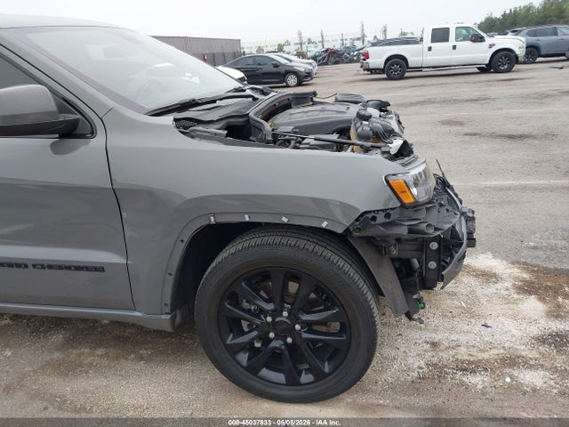 1C4RJEAG6MC681122 Jeep Grand Cherokee Laredo X 4x2