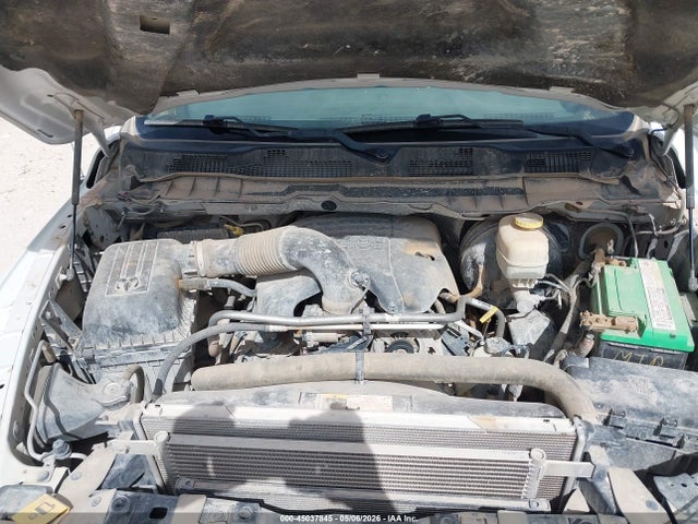 45037845 :رقم المزاد ، 3C6TR5HT7JG242156 vin ، 2018 Ram 2500 Tradesman  4x4 8' Box مزاد بيع